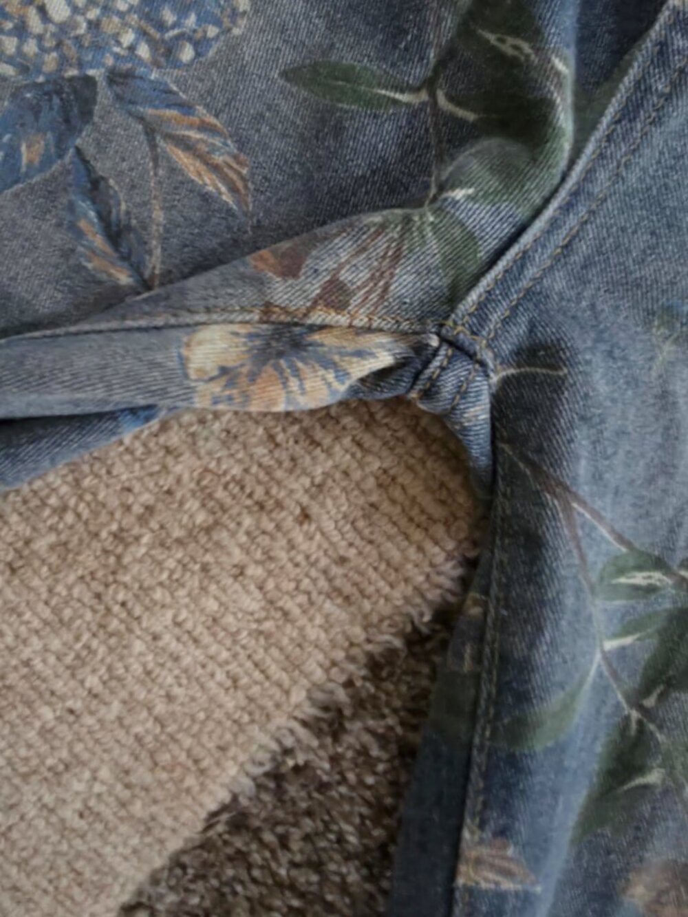 Floral Jeans - Picture 2 of 4